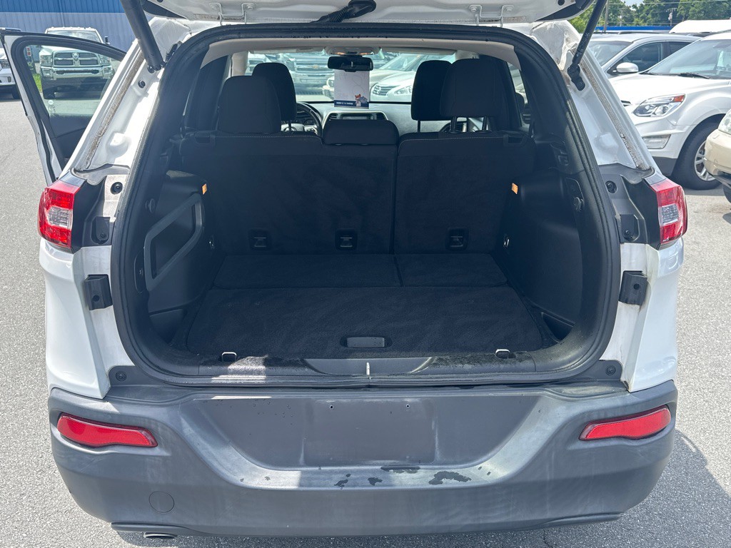 2016 Jeep Cherokee Image 11