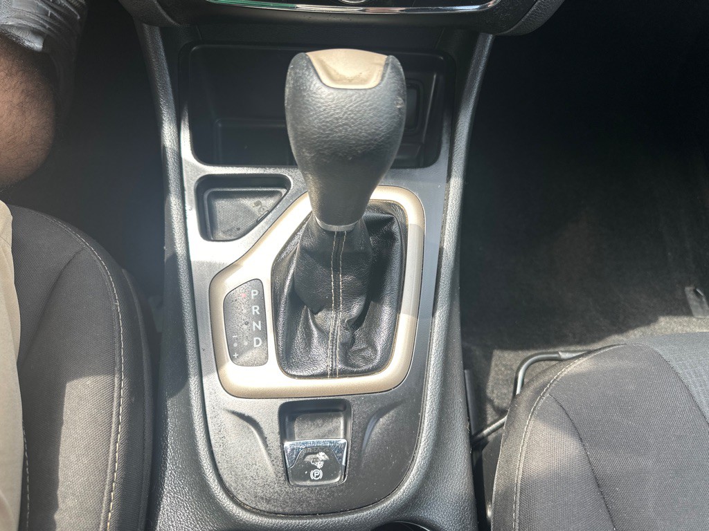 2016 Jeep Cherokee Image 20