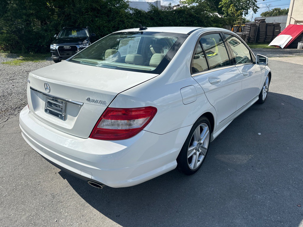 2010 Mercedes-Benz C-Class Image 5