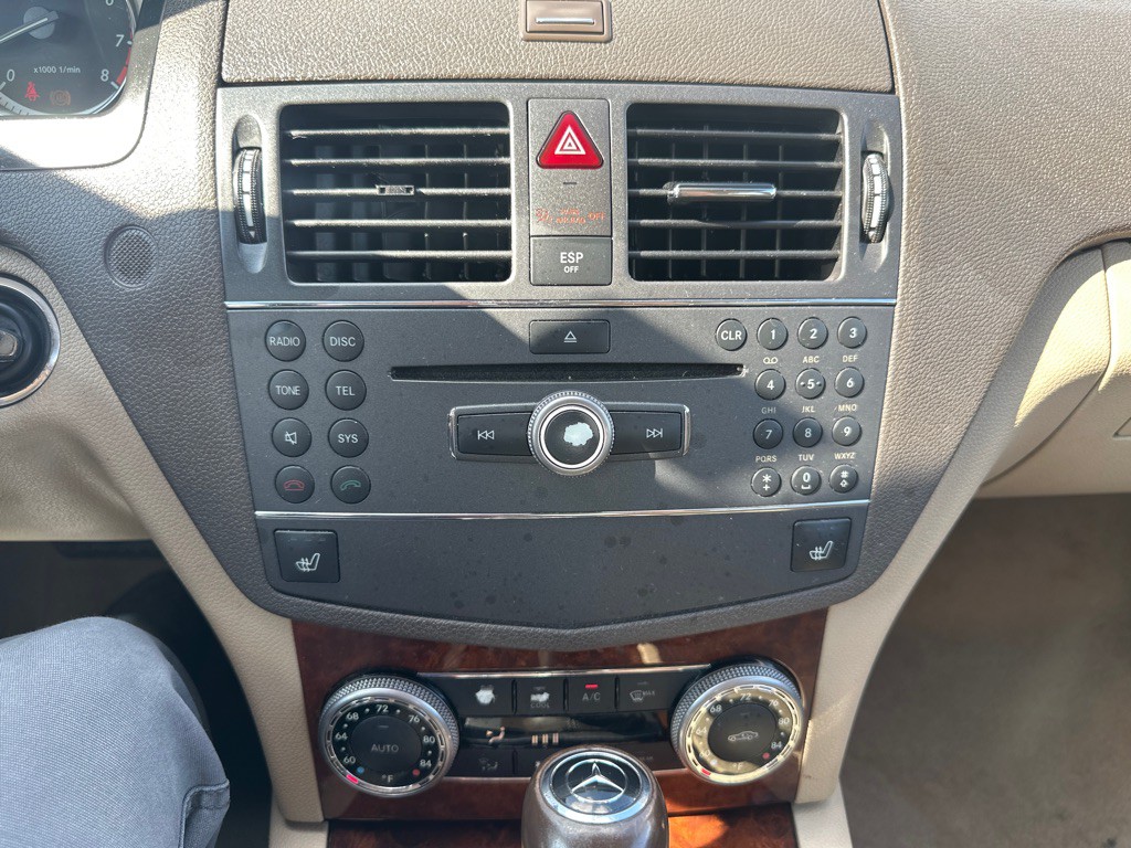 2010 Mercedes-Benz C-Class Image 13
