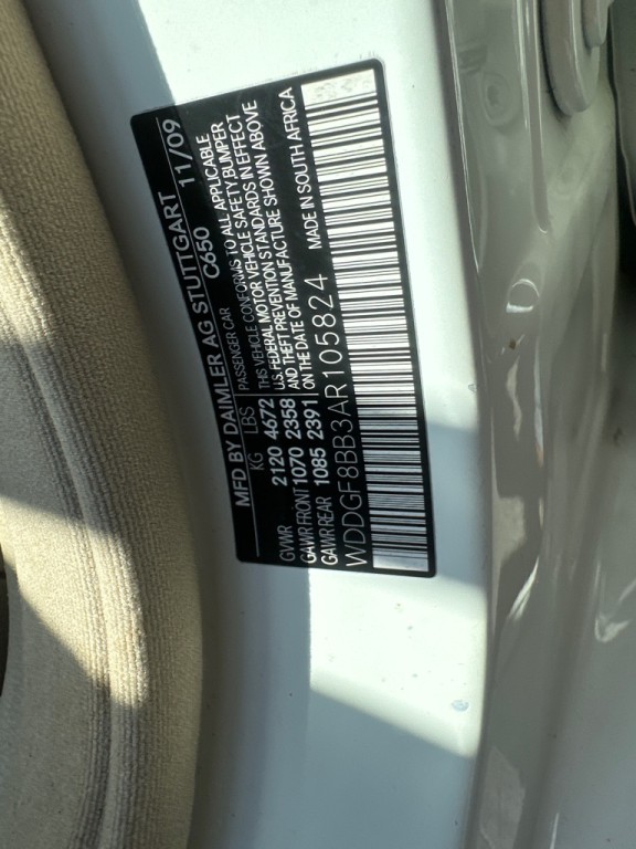 2010 Mercedes-Benz C-Class Image 17