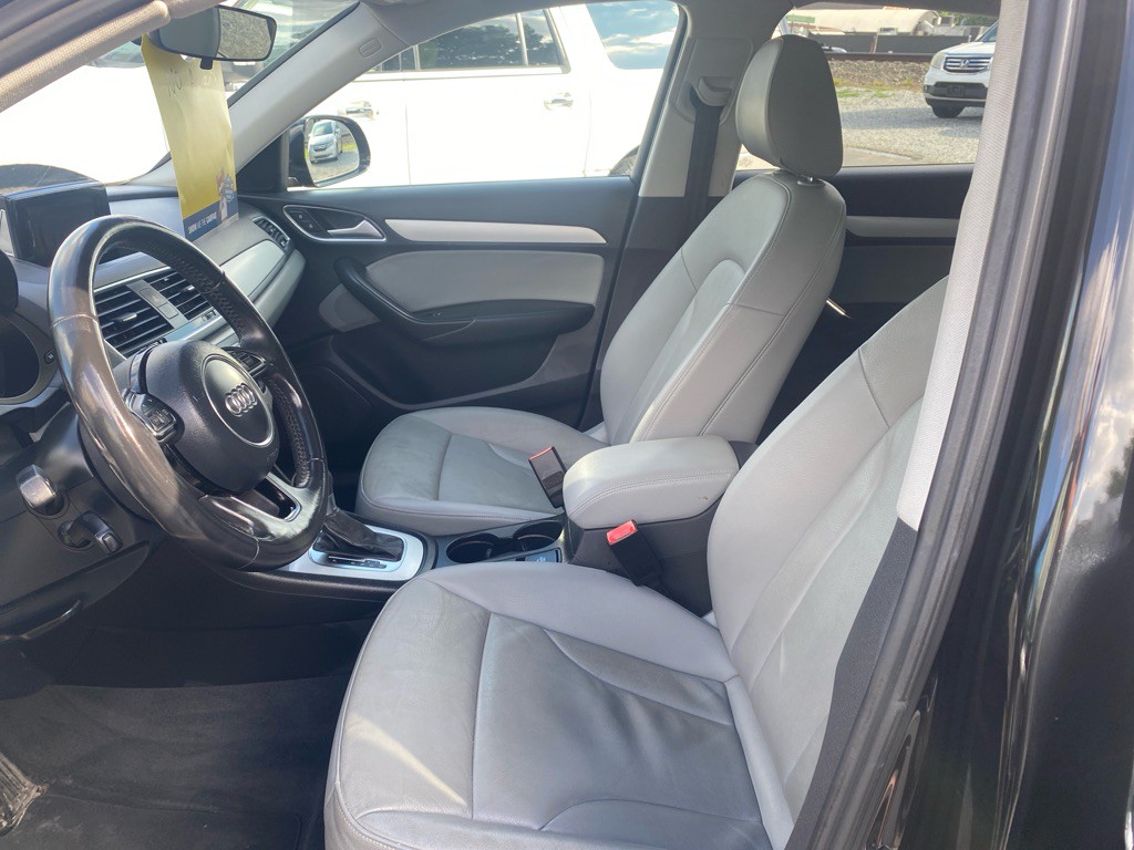 2017 Audi Q3 Image 10
