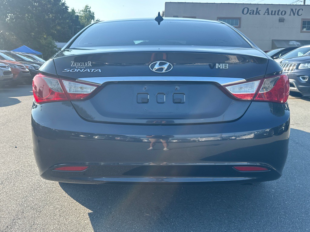 2013 Hyundai Sonata Image 4