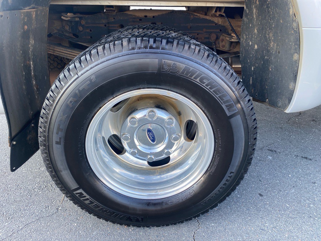2006 Ford F-350 Image 13