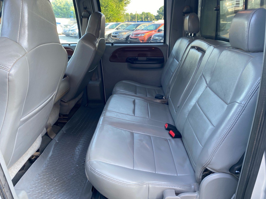 2006 Ford F-350 Image 20