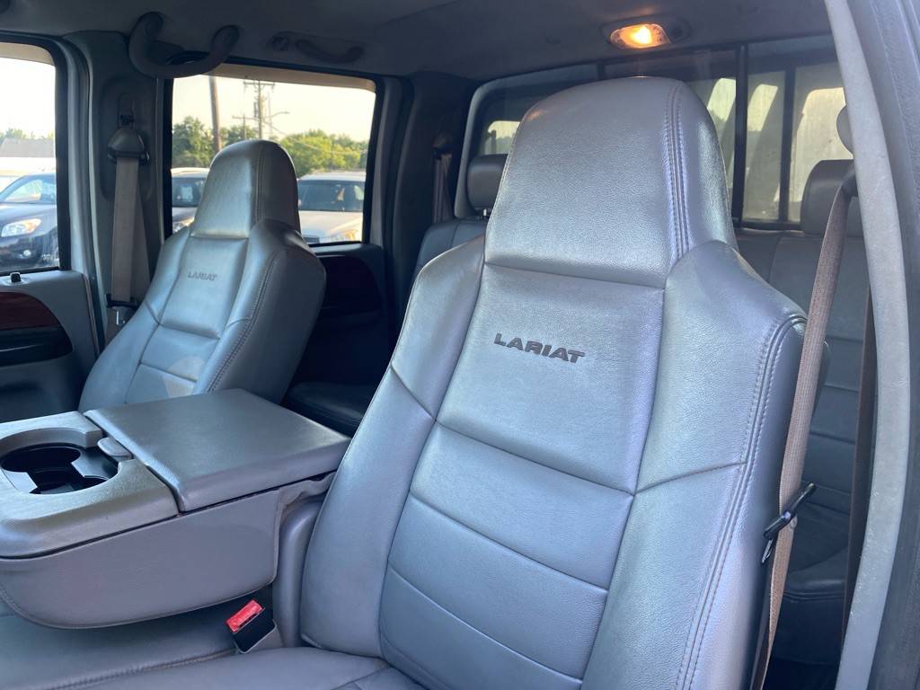 2006 Ford F-350 Image 21