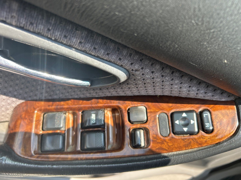 2003 Subaru Legacy Image 10