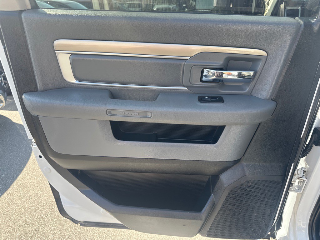 2015 RAM 2500 Image 15