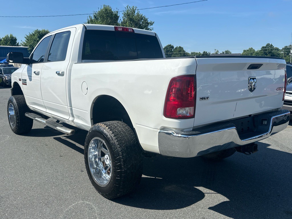 2015 RAM 2500 Image 28