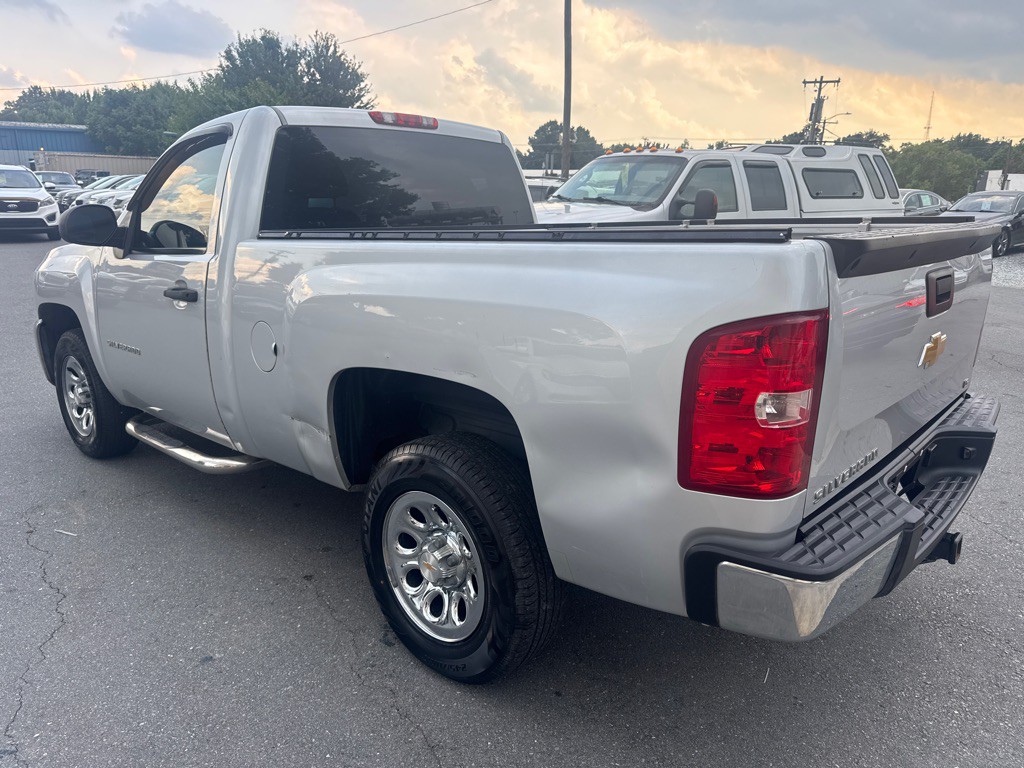 2013 Chevrolet Silverado 1500 Image 2