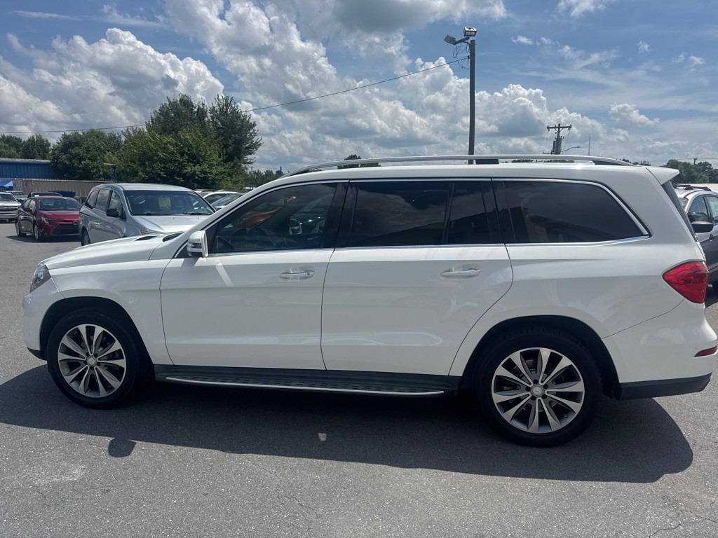 2016 Mercedes-Benz GL-Class Image 2