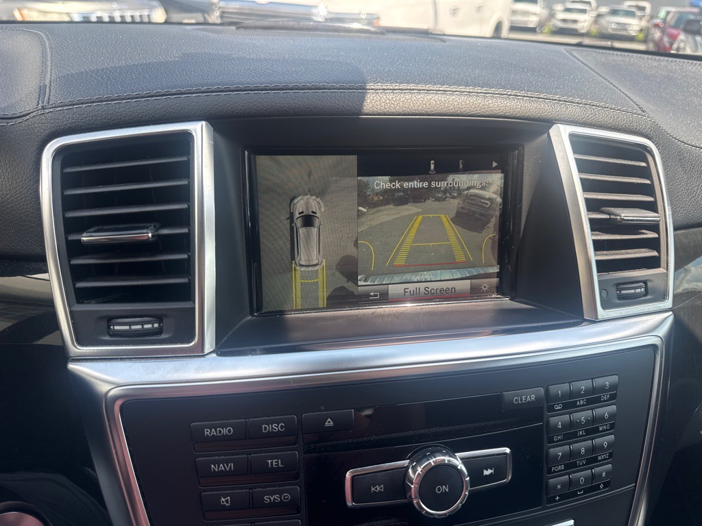 2016 Mercedes-Benz GL-Class Image 17