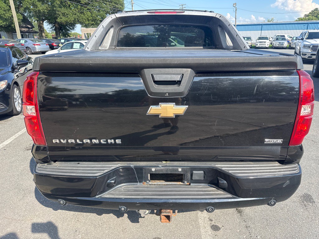 2008 Chevrolet Avalanche Image 4