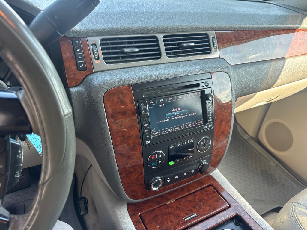 2008 Chevrolet Avalanche Image 11