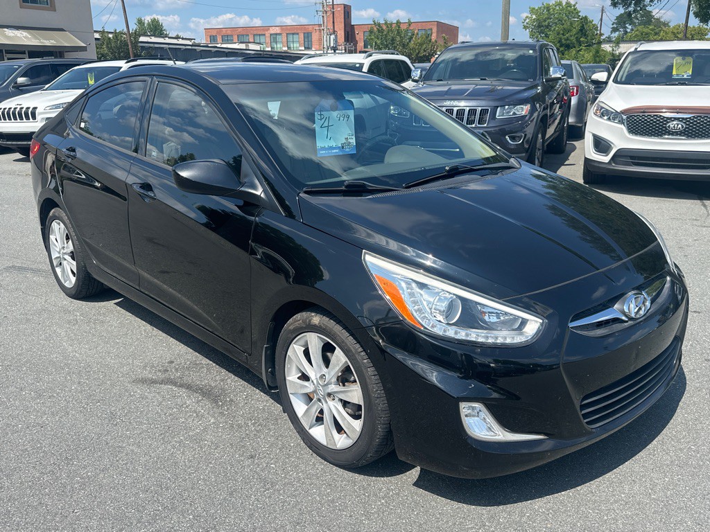 2014 Hyundai Accent Image 7