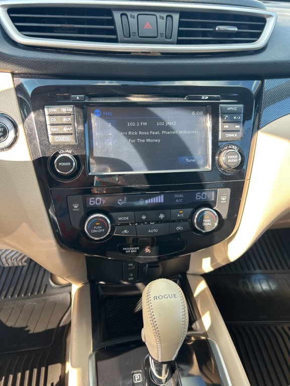2014 Nissan Rogue Image 15