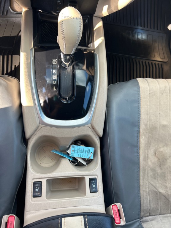 2014 Nissan Rogue Image 16