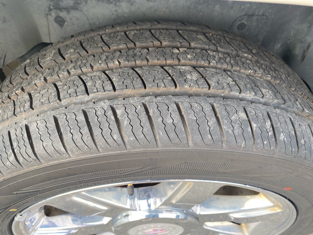 2008 Cadillac Escalade Image 14