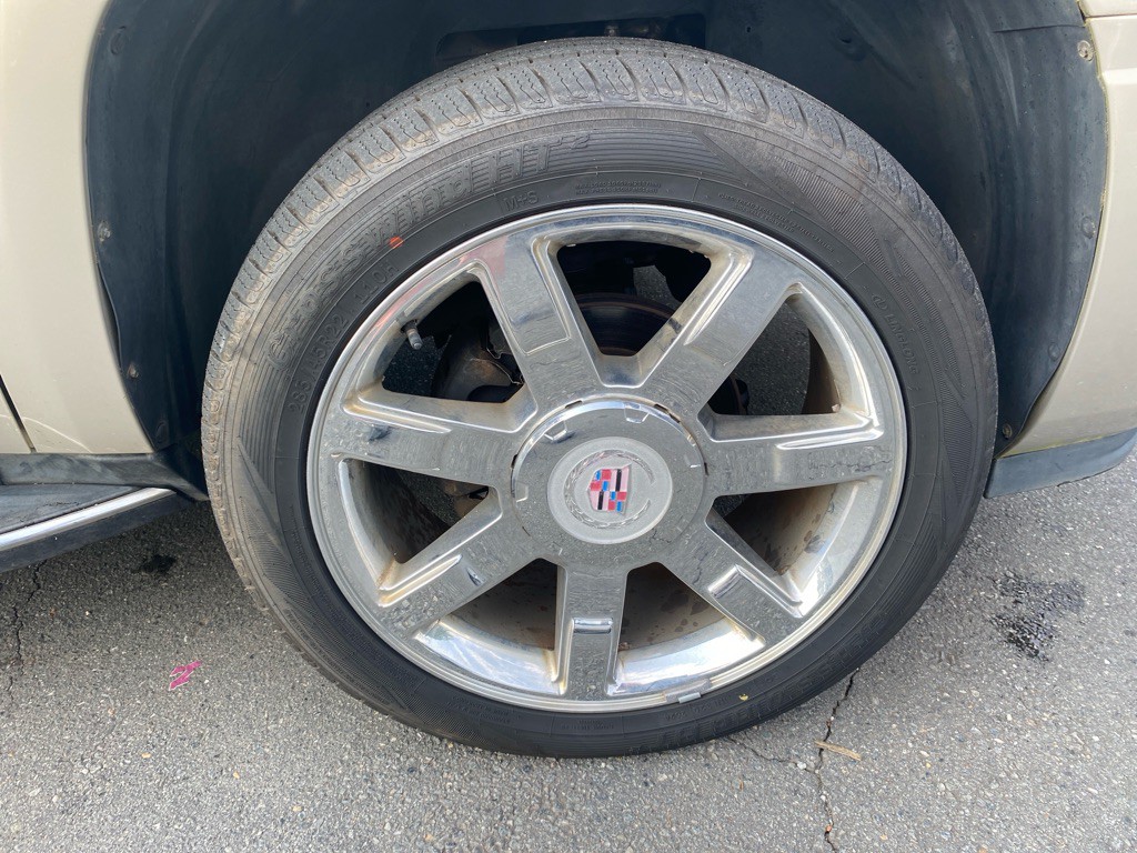 2008 Cadillac Escalade Image 15