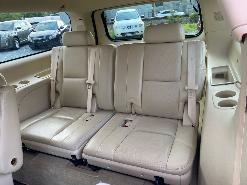 2008 Cadillac Escalade Image 20