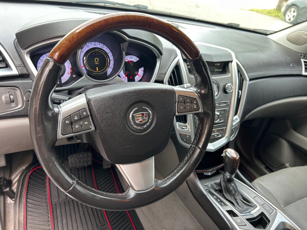 2011 Cadillac SRX Image 13