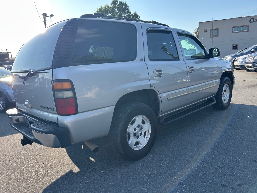 2004 Chevrolet Tahoe Image 5