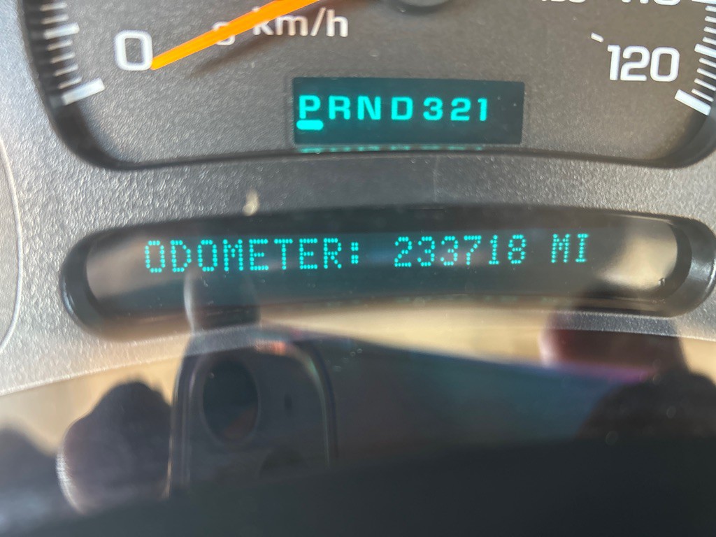 2004 Chevrolet Tahoe Image 19