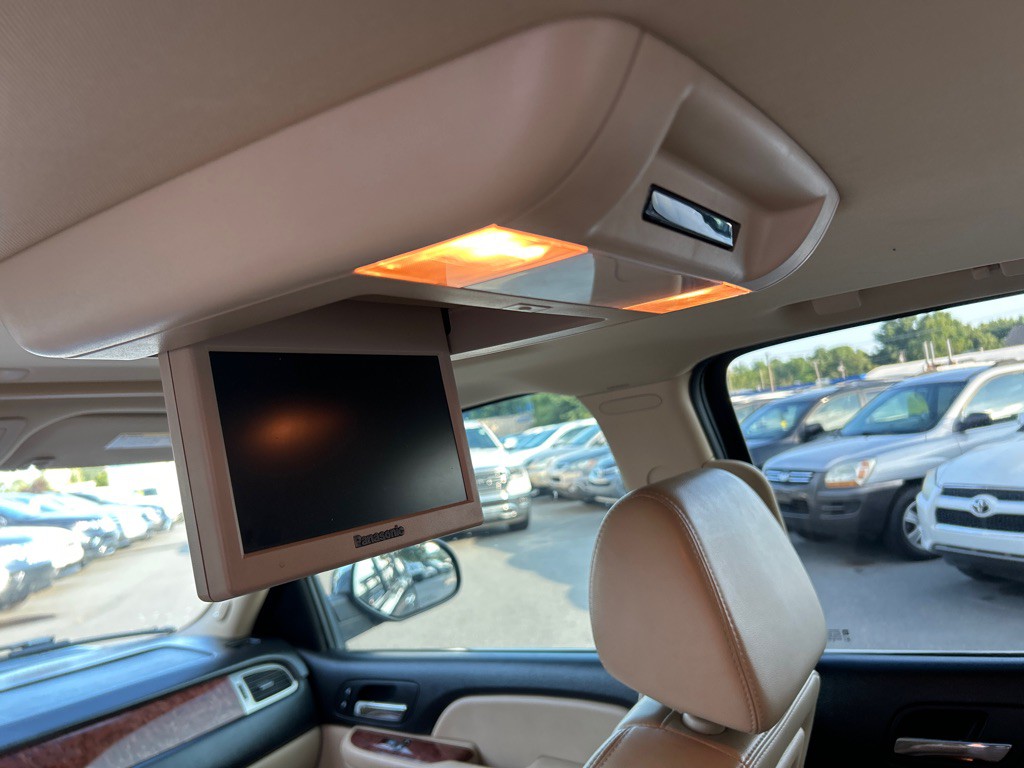 2007 Chevrolet Suburban Image 15