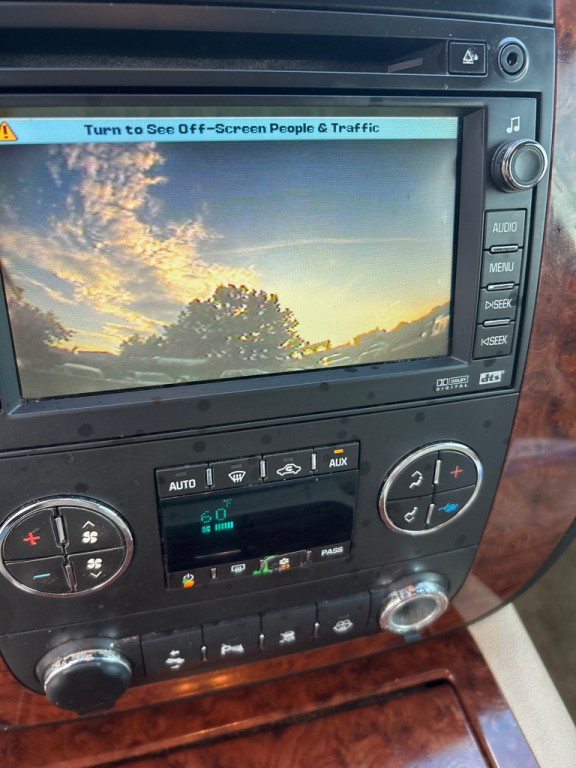 2007 Chevrolet Suburban Image 20
