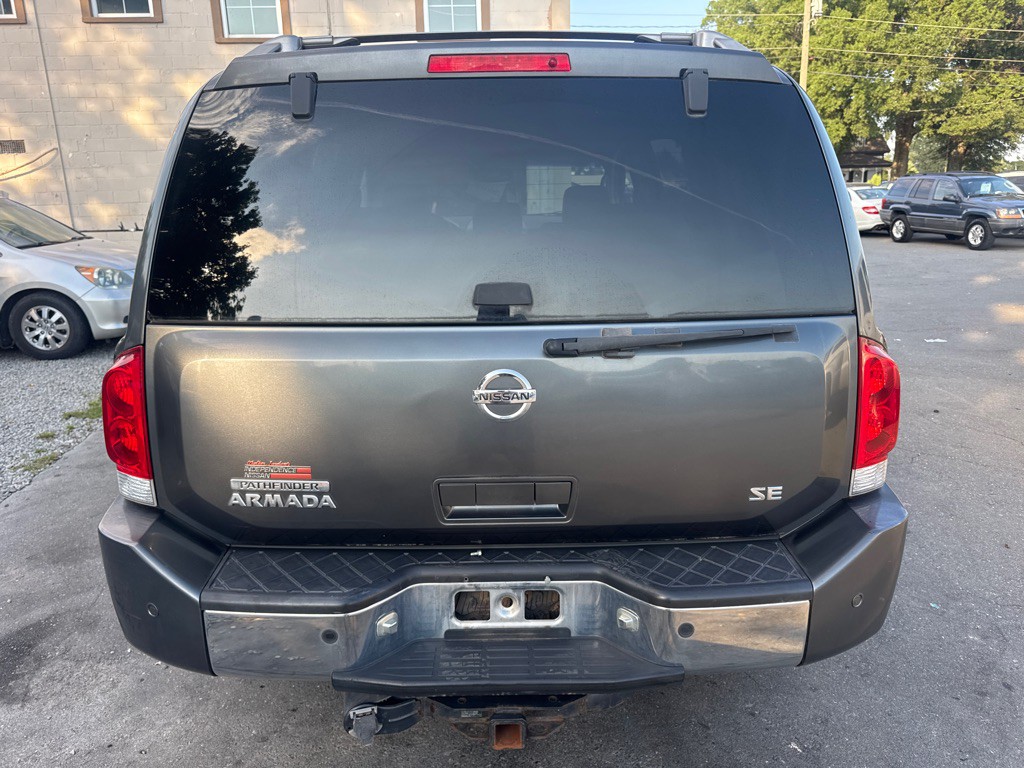 2004 Nissan Armada Image 4
