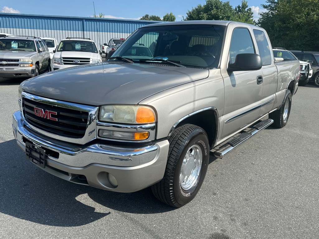2003 GMC Sierra Image 1