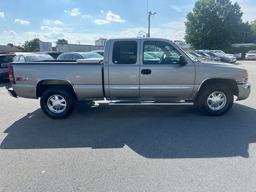 2003 GMC Sierra Image 6
