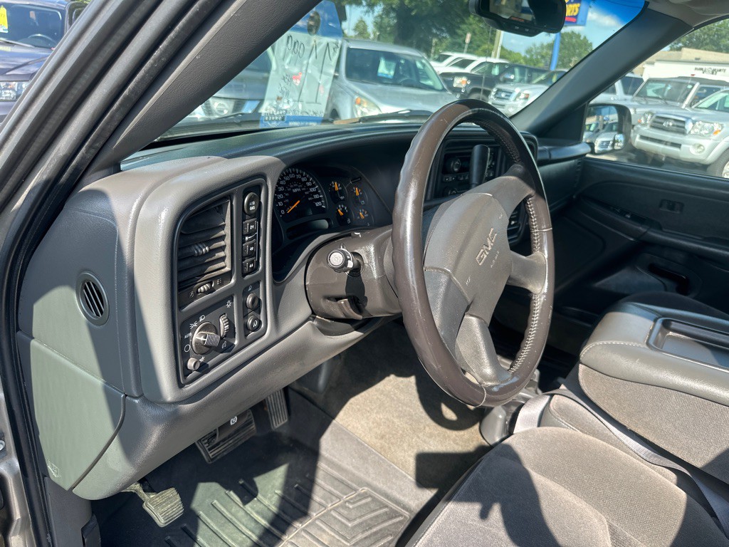 2003 GMC Sierra Image 15