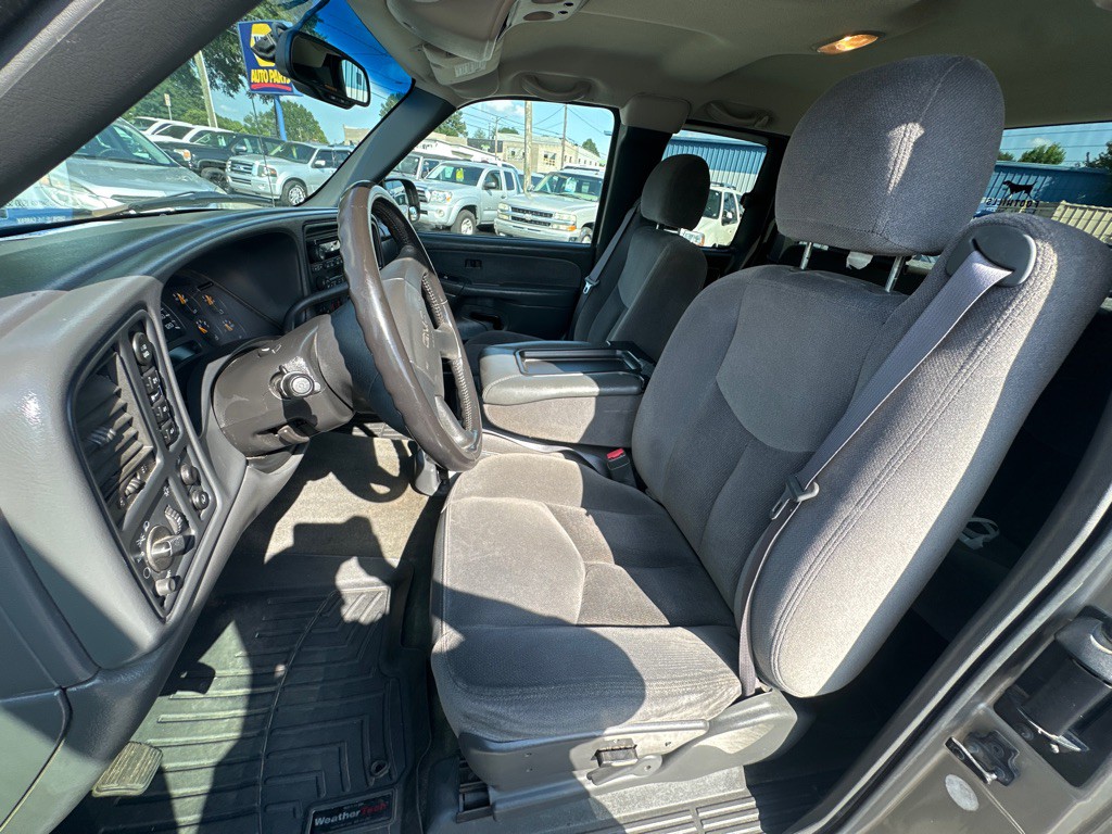 2003 GMC Sierra Image 16