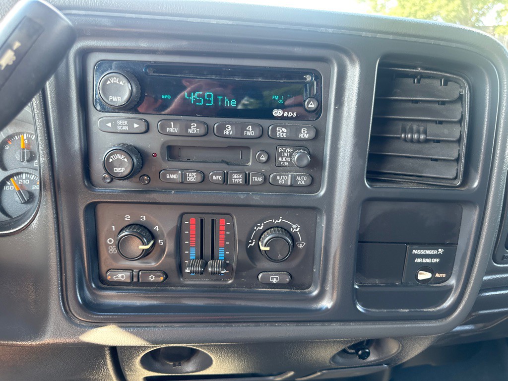 2003 GMC Sierra Image 22