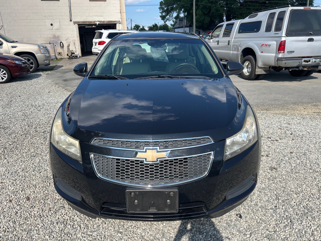 2012 Chevrolet Cruze Image 2