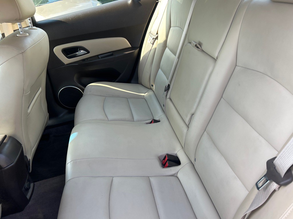 2012 Chevrolet Cruze Image 12