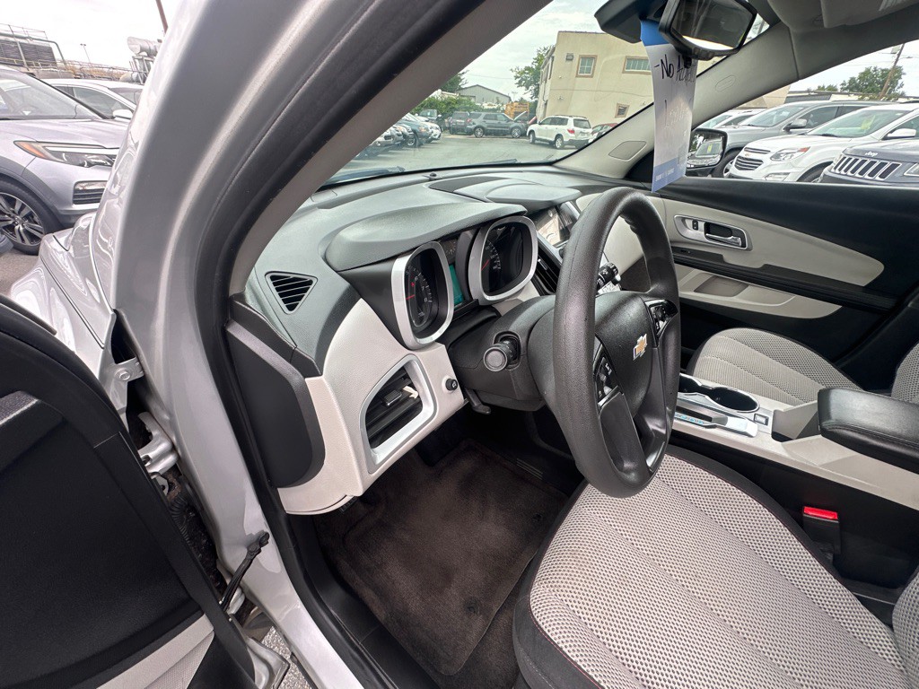 2016 Chevrolet Equinox Image 12