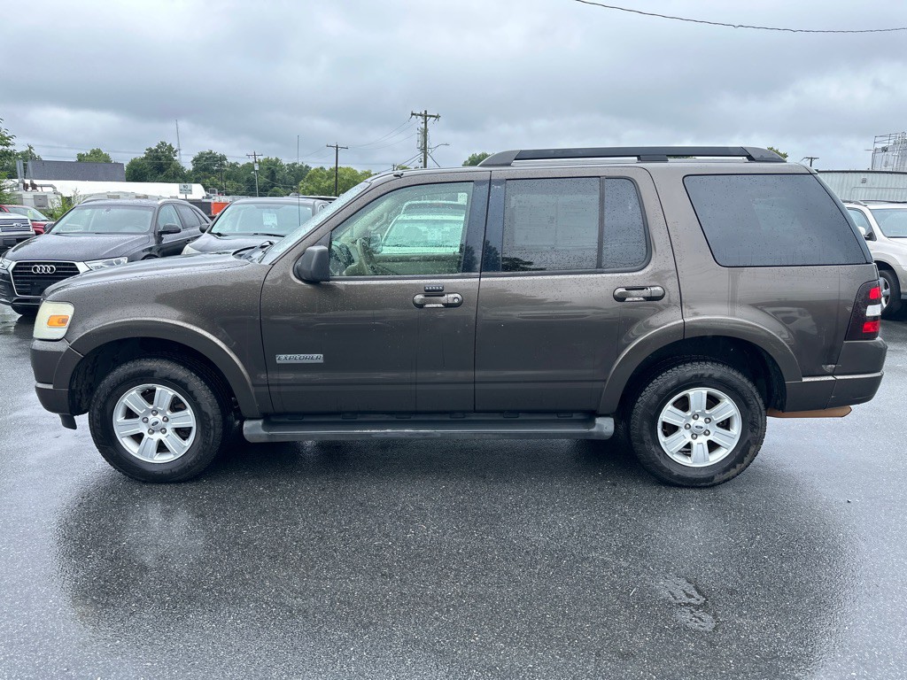 2008 Ford Explorer Image 2