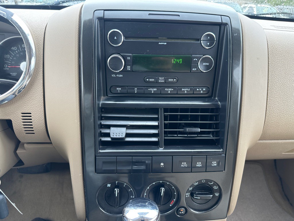 2008 Ford Explorer Image 18