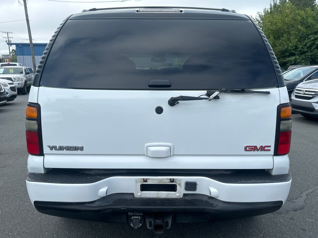 2005 GMC Yukon Image 4