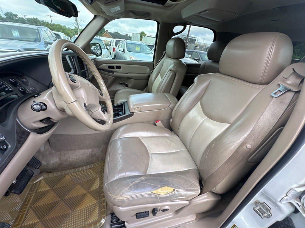 2005 GMC Yukon Image 13
