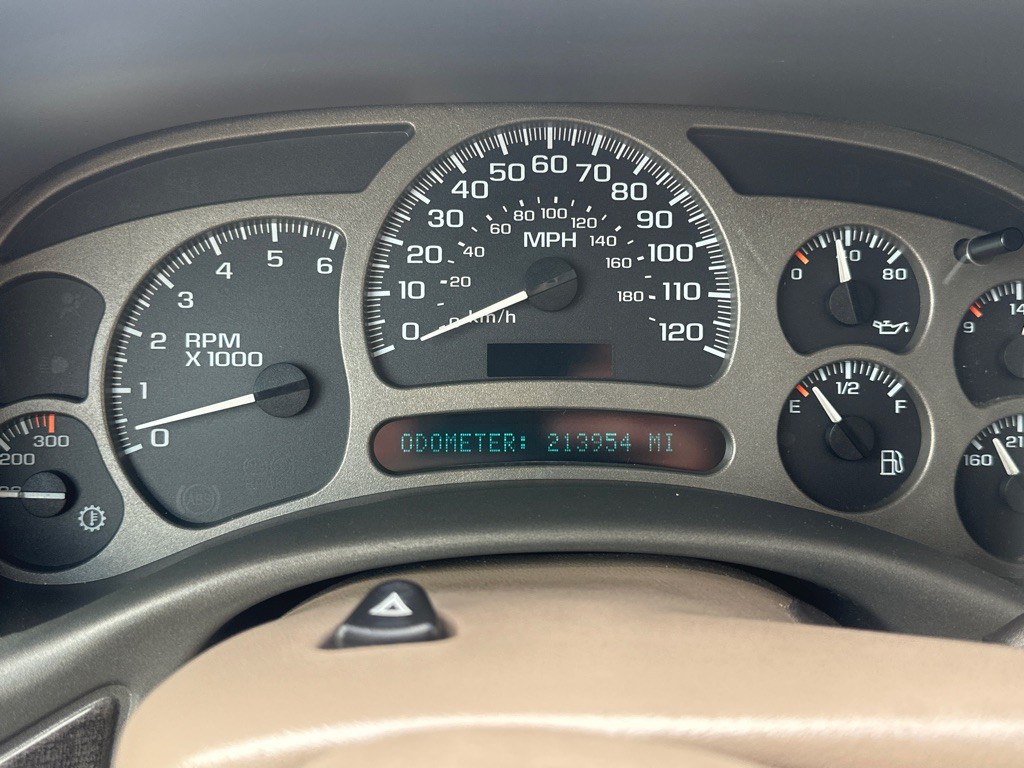 2005 GMC Yukon Image 19