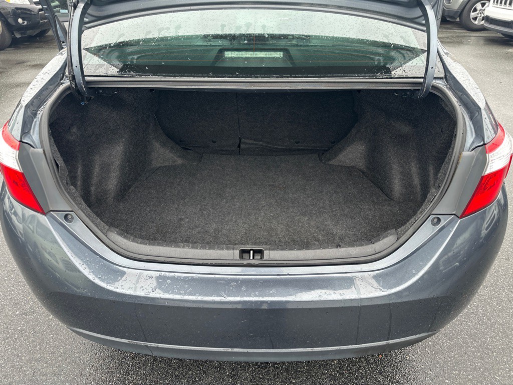 2016 Toyota Corolla Image 15
