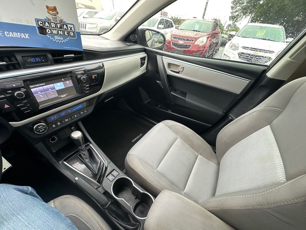 2016 Toyota Corolla Image 21