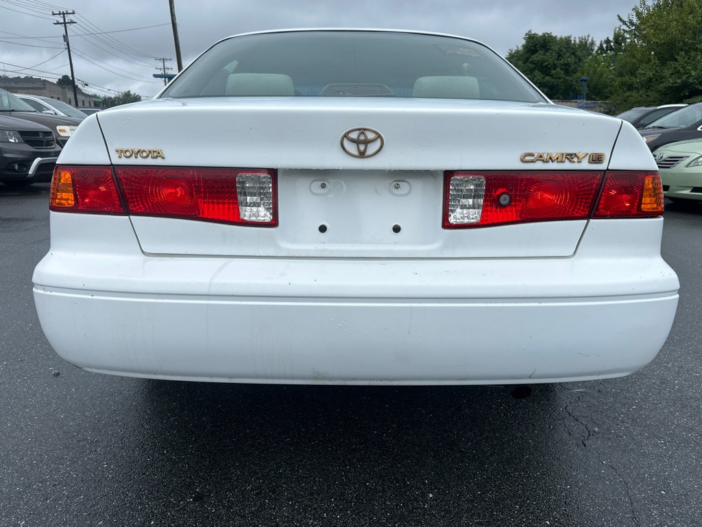 2000 Toyota Camry Image 4