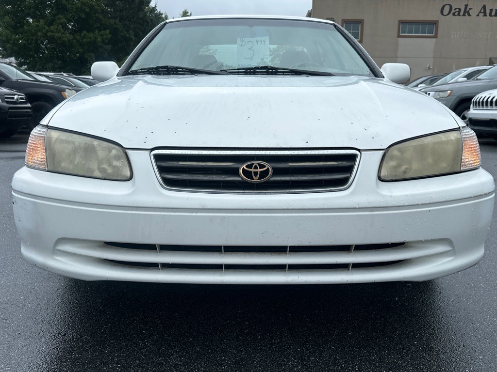 2000 Toyota Camry Image 8