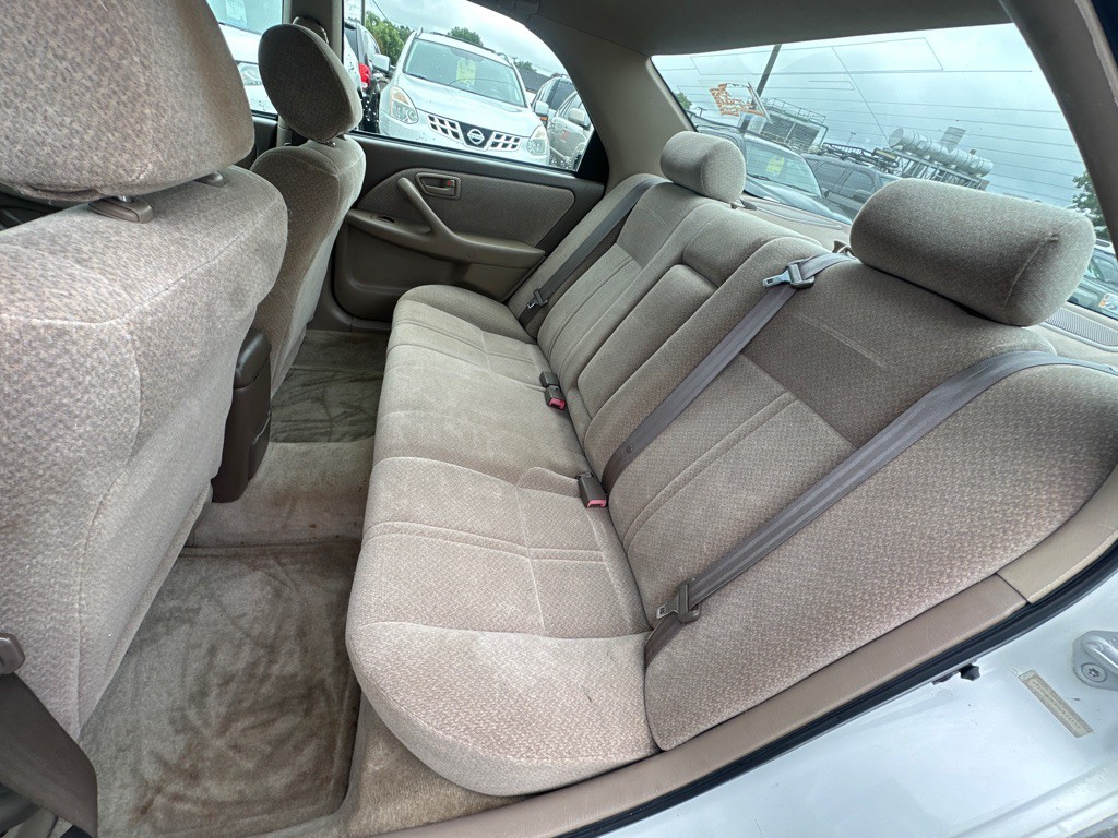 2000 Toyota Camry Image 14