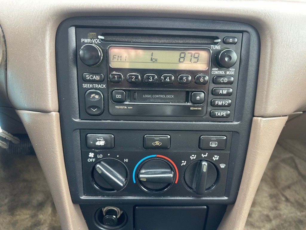 2000 Toyota Camry Image 17
