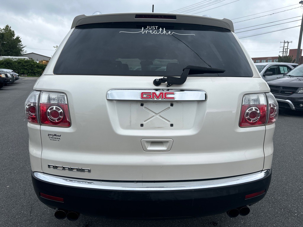 2008 GMC Acadia Image 4
